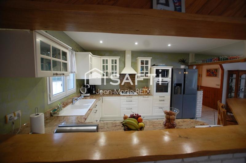 Maison - 285 m² - 6 pièces