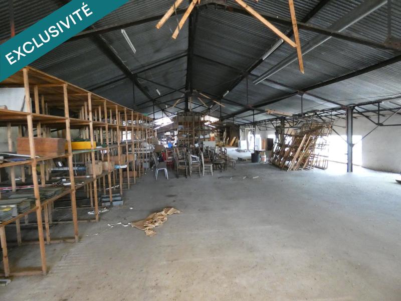 Local commercial - 2 200 m² - 8 pièces