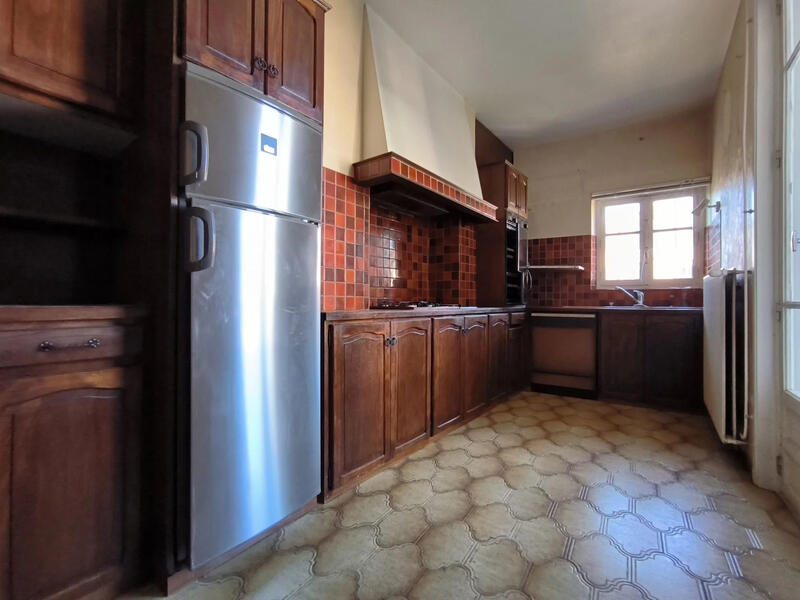 Appartement - 145 m² - 6 pièces