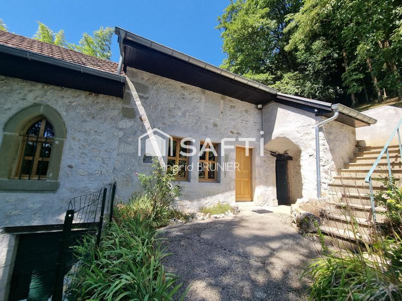 Maison - 257 m² - 9 pièces