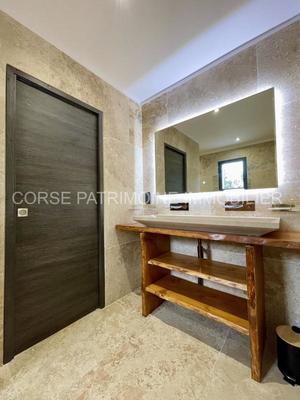 Maison - 145 m² - 7 pièces