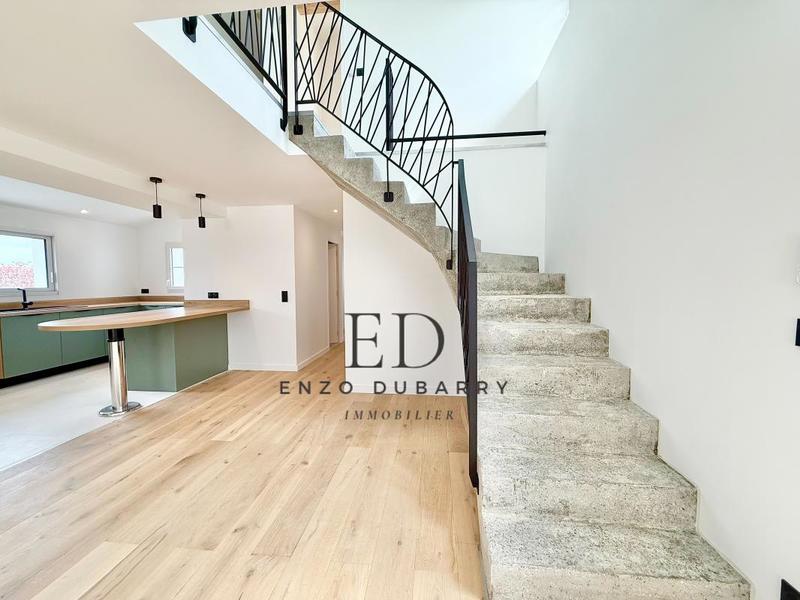 Maison - 145 m² - 4 pièces