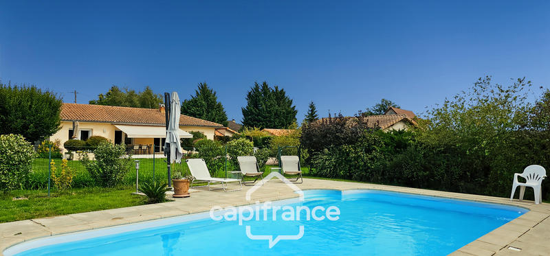 Maison - 202 m² - 7 pièces