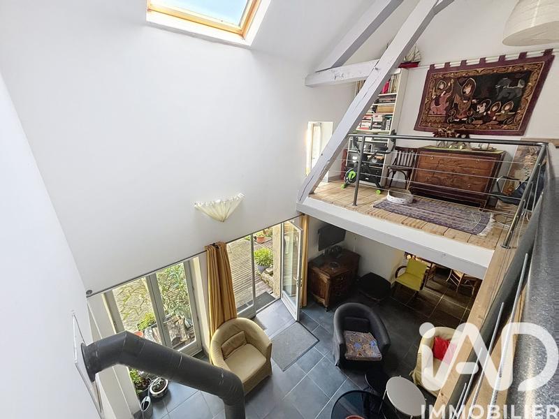 Maison - 218 m² - 9 pièces