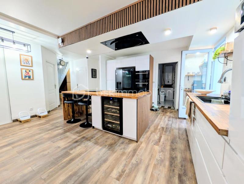 Maison traditionnelle - 174 m² - 6 pièces