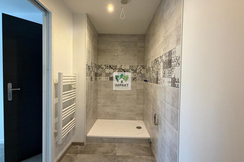 Appartement - 85 m² - 5 pièces