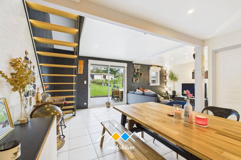 Pavillon - 92 m² - 5 pièces