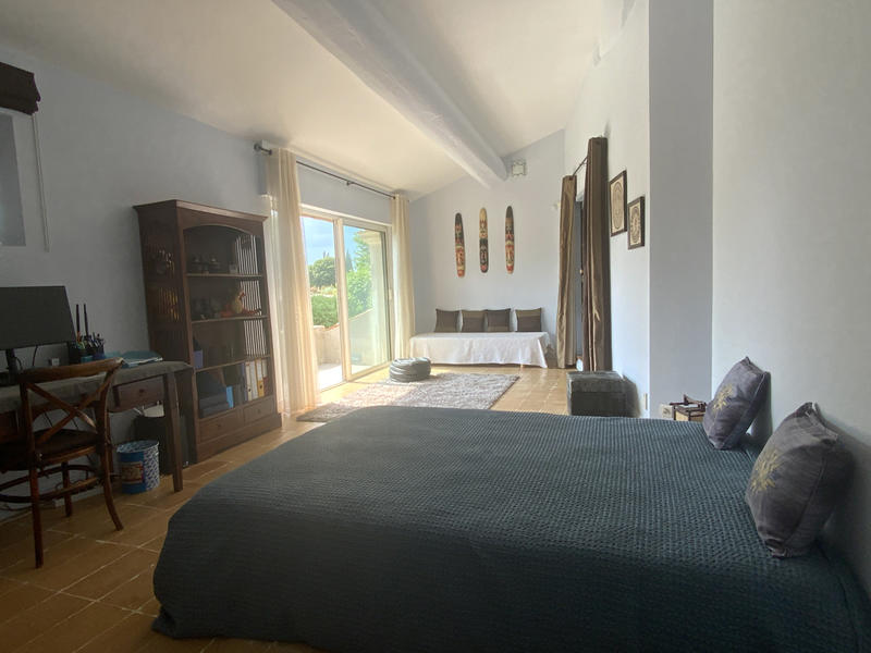 Maison - 273 m² - 6 pièces