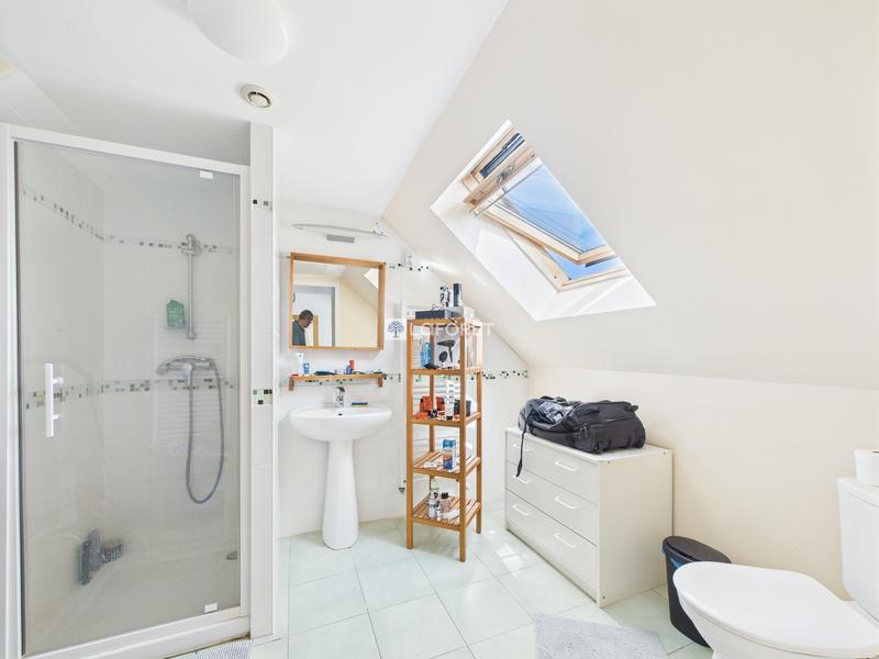 Maison - 342 m² - 12 pièces