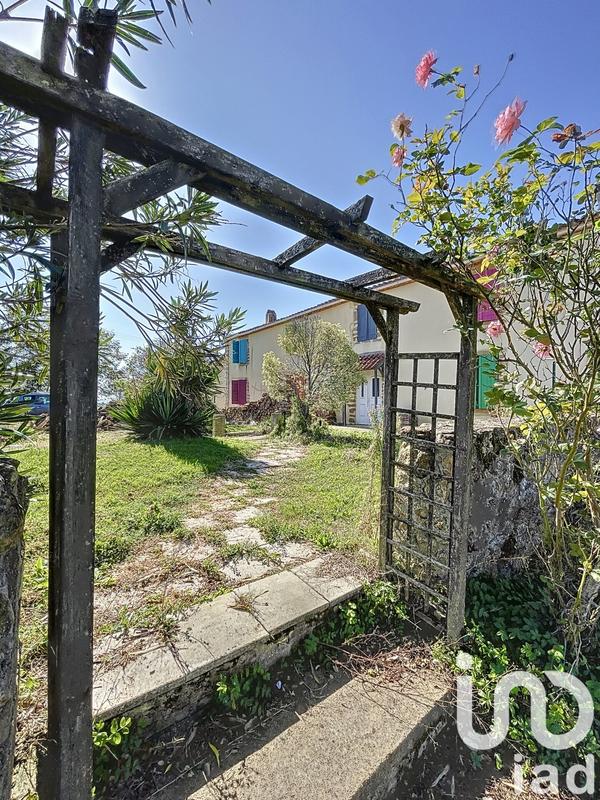 Maison - 263 m² - 7 pièces