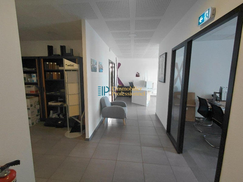 Bureau - 75 m² - 4 pièces