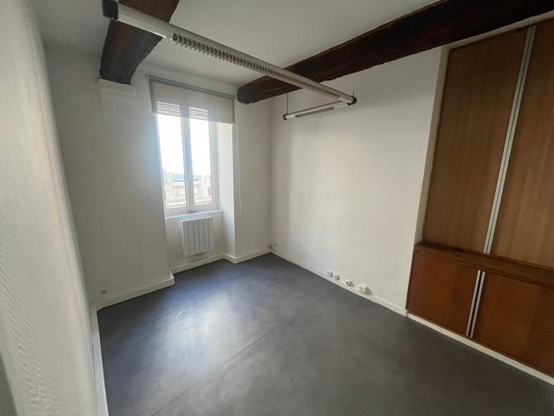 Divers - 150 m² - 6 pièces