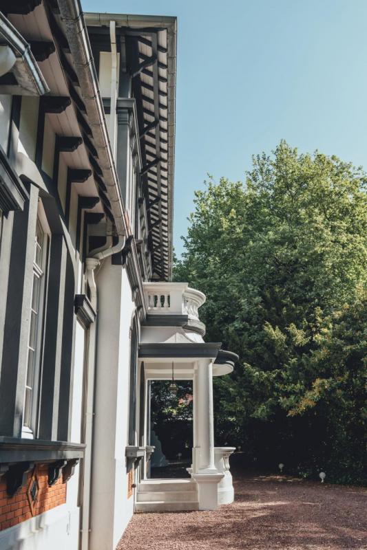 Demeure - 436 m² - 10 pièces