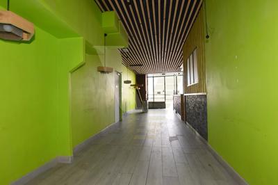 Local commercial - 90 m² - 4 pièces