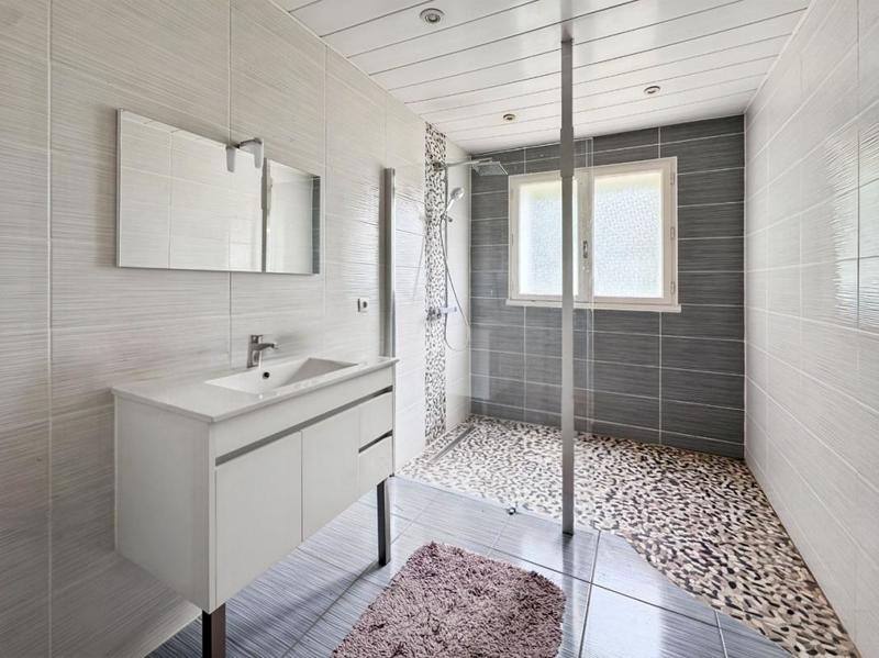 Maison - 248 m² - 7 pièces