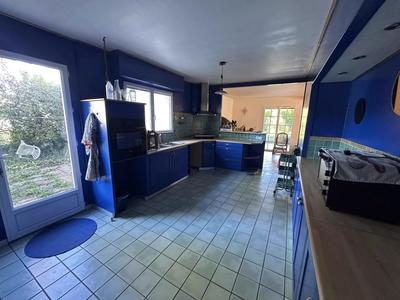 Villa - 180 m² - 8 pièces