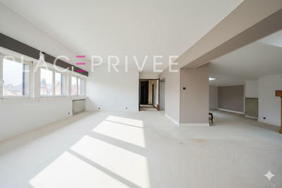 Appartement - 144 m² - 3 pièces