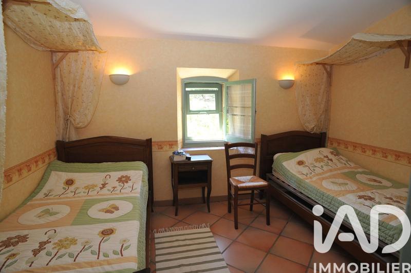 Maison - 340 m² - 9 pièces