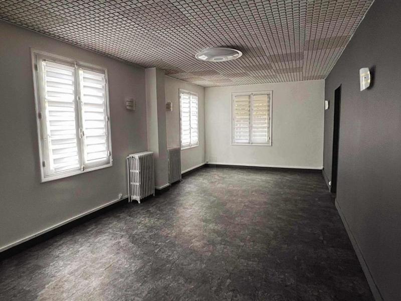 Maison - 315 m² - 14 pièces