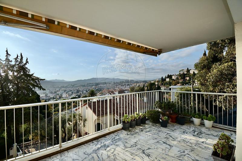 Appartement - 103 m² - 4 pièces