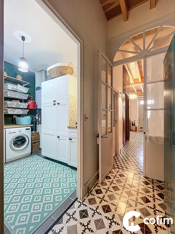 Appartement - 240 m² - 6 pièces