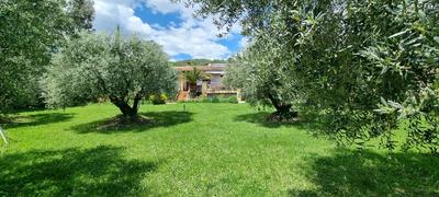 Maison - 187 m² - 7 pièces