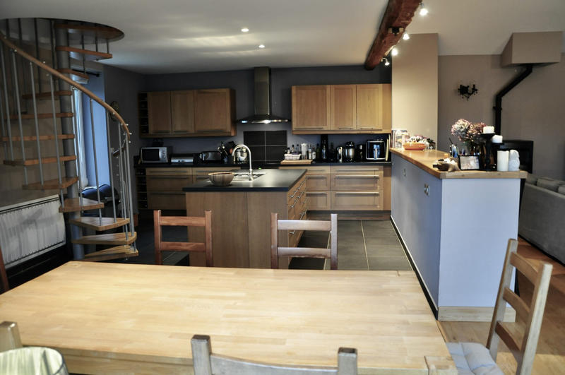 Maison contemporaine - 340 m² - 8 pièces