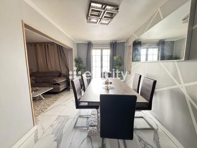 Maison - 103 m² - 5 pièces