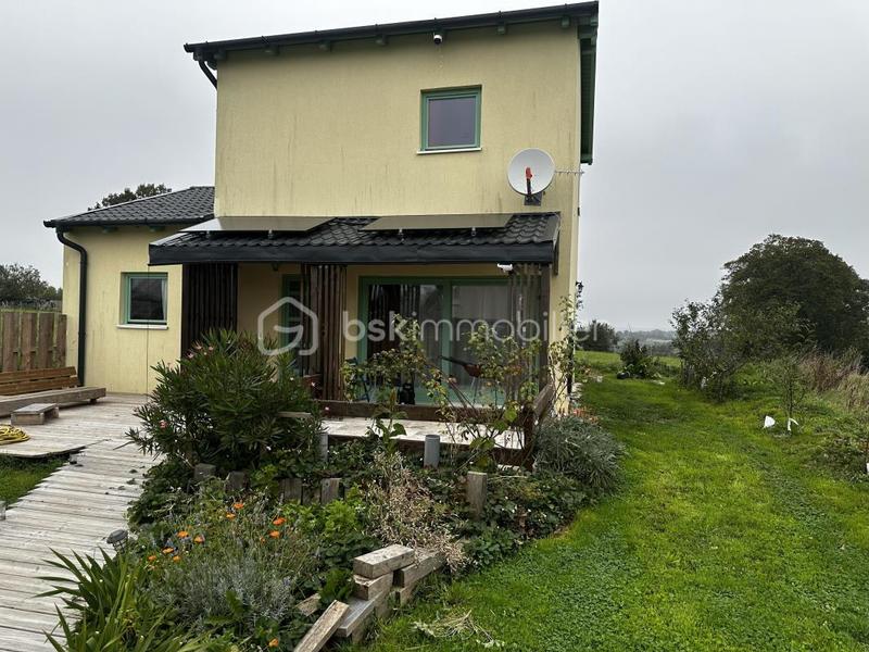 Maison de bois - 83 m² - 5 pièces