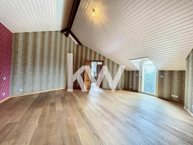 Villa - 548 m² - 22 pièces