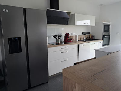 Maison - 94 m² - 5 pièces