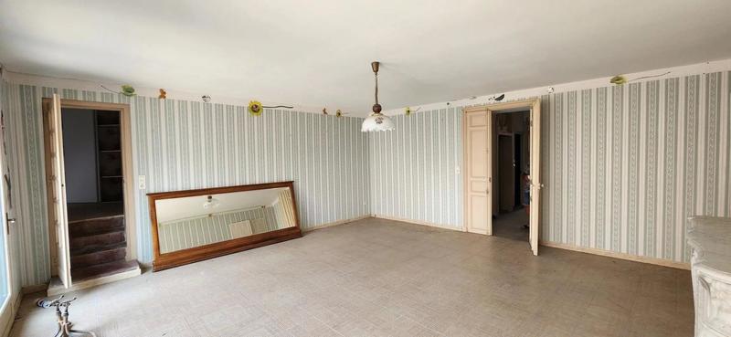 Maison - 255 m² - 9 pièces