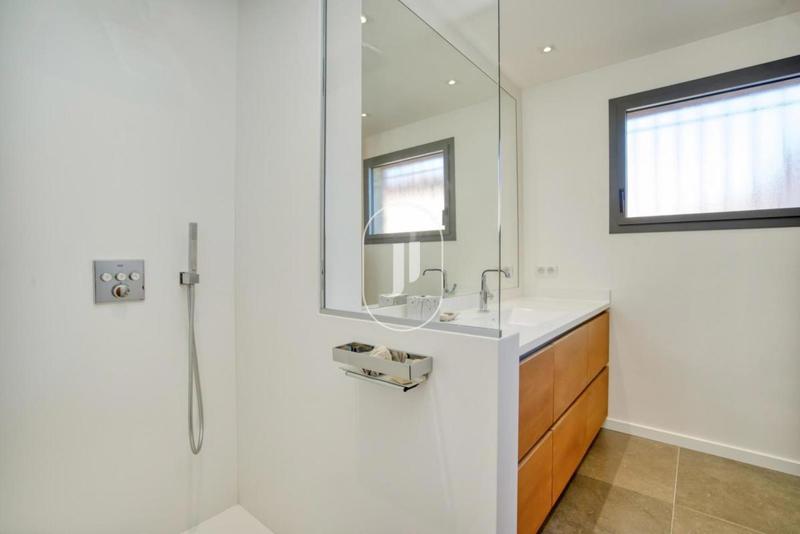 Villa - 150 m² - 6 pièces