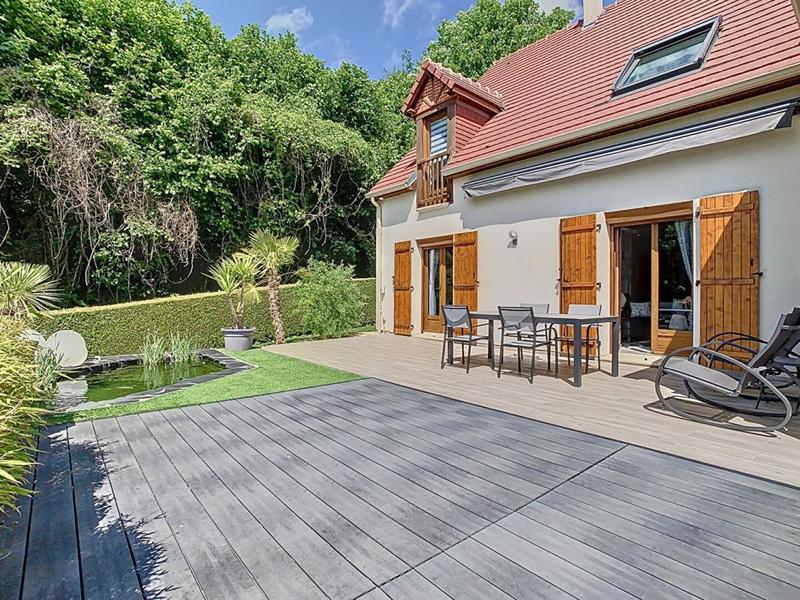 Maison - 180 m² - 7 pièces