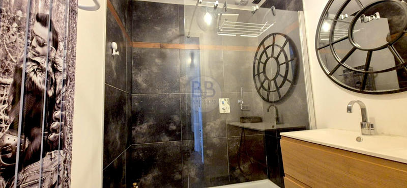 Appartement - 82 m² - 4 pièces