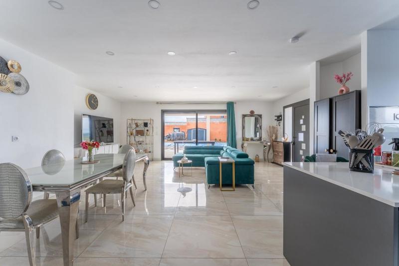 Maison - 120 m² - 4 pièces