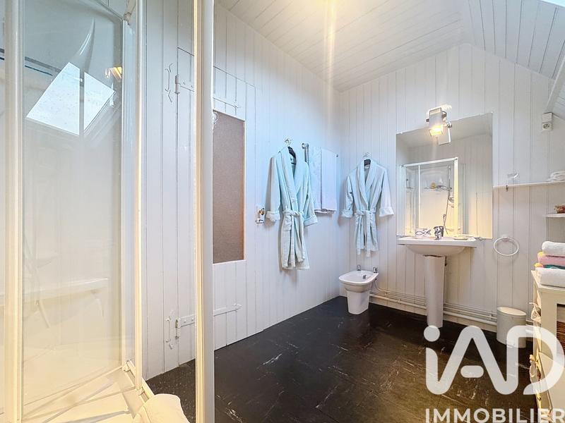 Maison de village - 265 m² - 10 pièces