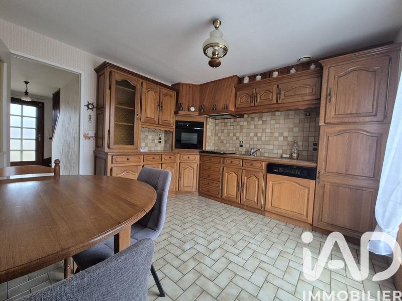 Maison - 143 m² - 7 pièces
