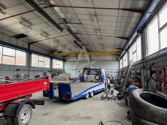 Local d'activités - 730 m²