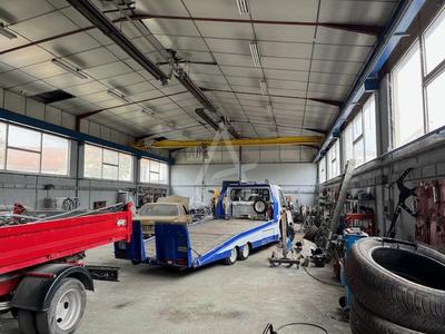 Local d'activités - 730 m²