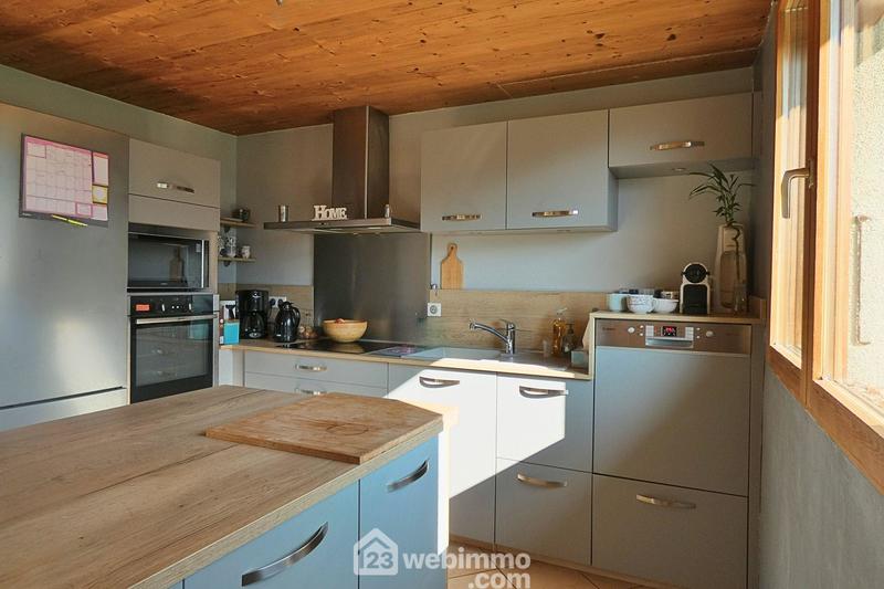 Appartement - 92 m² - 4 pièces