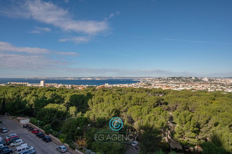 Appartement - 90 m² - 4 pièces