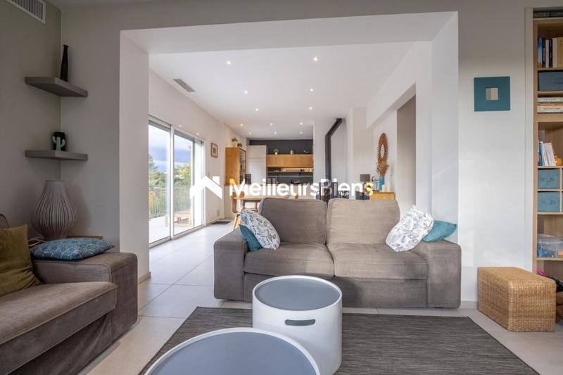 Villa - 188 m² - 8 pièces