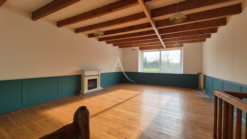 Maison - 275 m² - 6 pièces