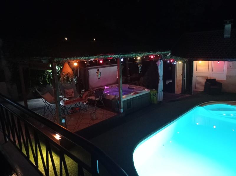 Maison - 140 m² - 8 pièces