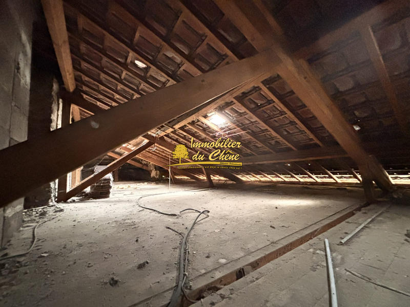 Local commercial - 211 m² - 7 pièces