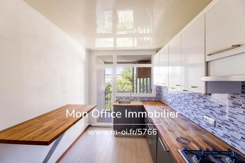 Appartement - 81 m² - 3 pièces