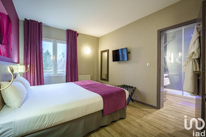 Local commercial - 1 700 m²