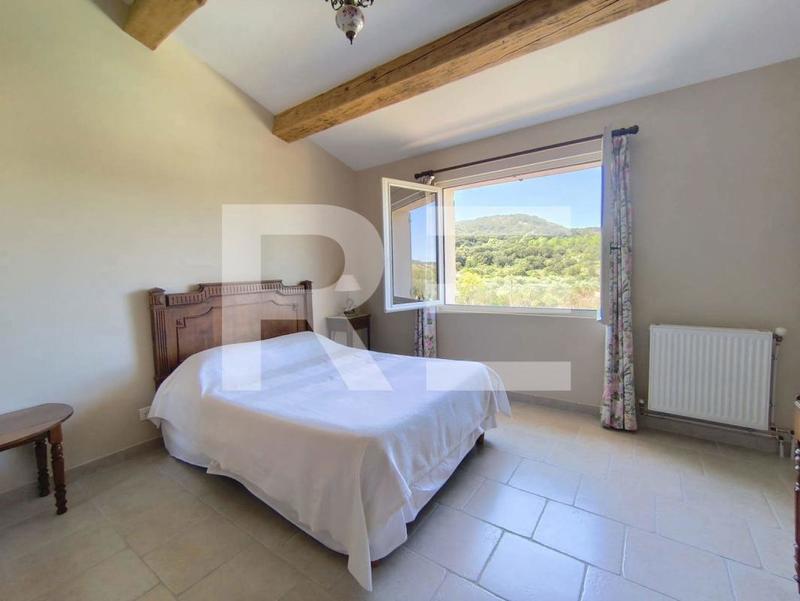 Maison - 136 m² - 5 pièces