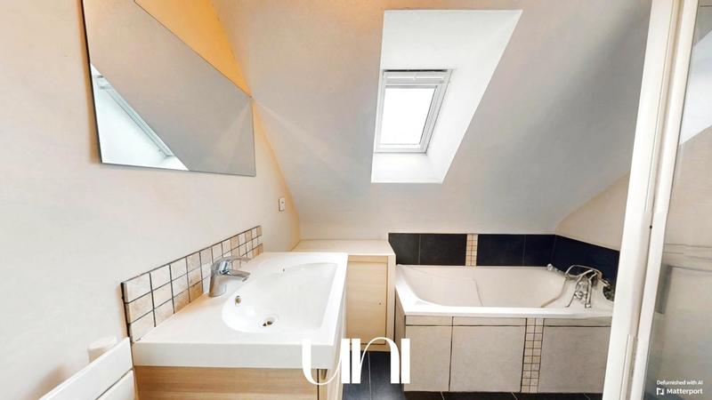 Maison - 95 m² - 5 pièces